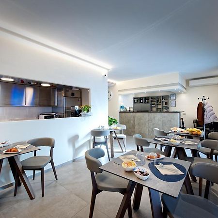 Albergo Giuan Arma Di Taggia Exterior foto