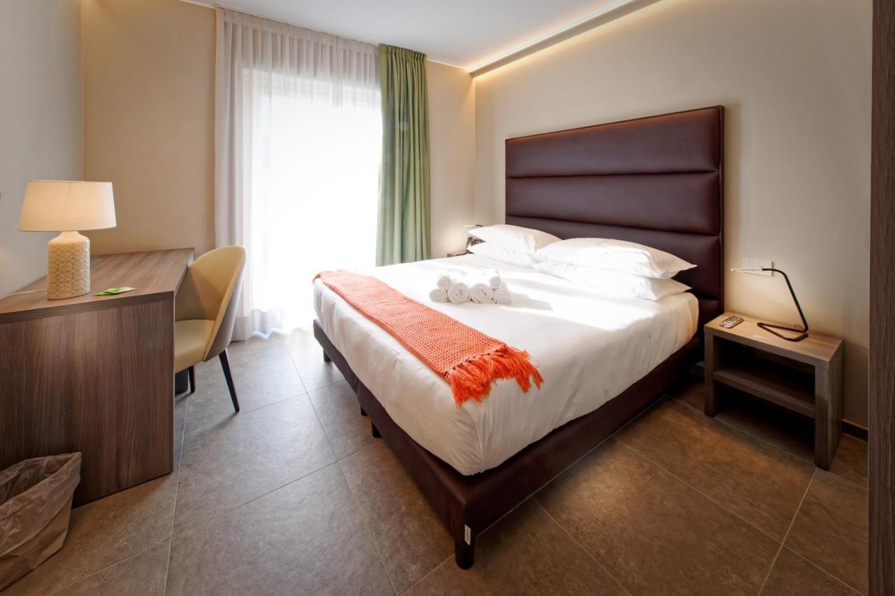 Albergo Giuan Arma Di Taggia Exterior foto