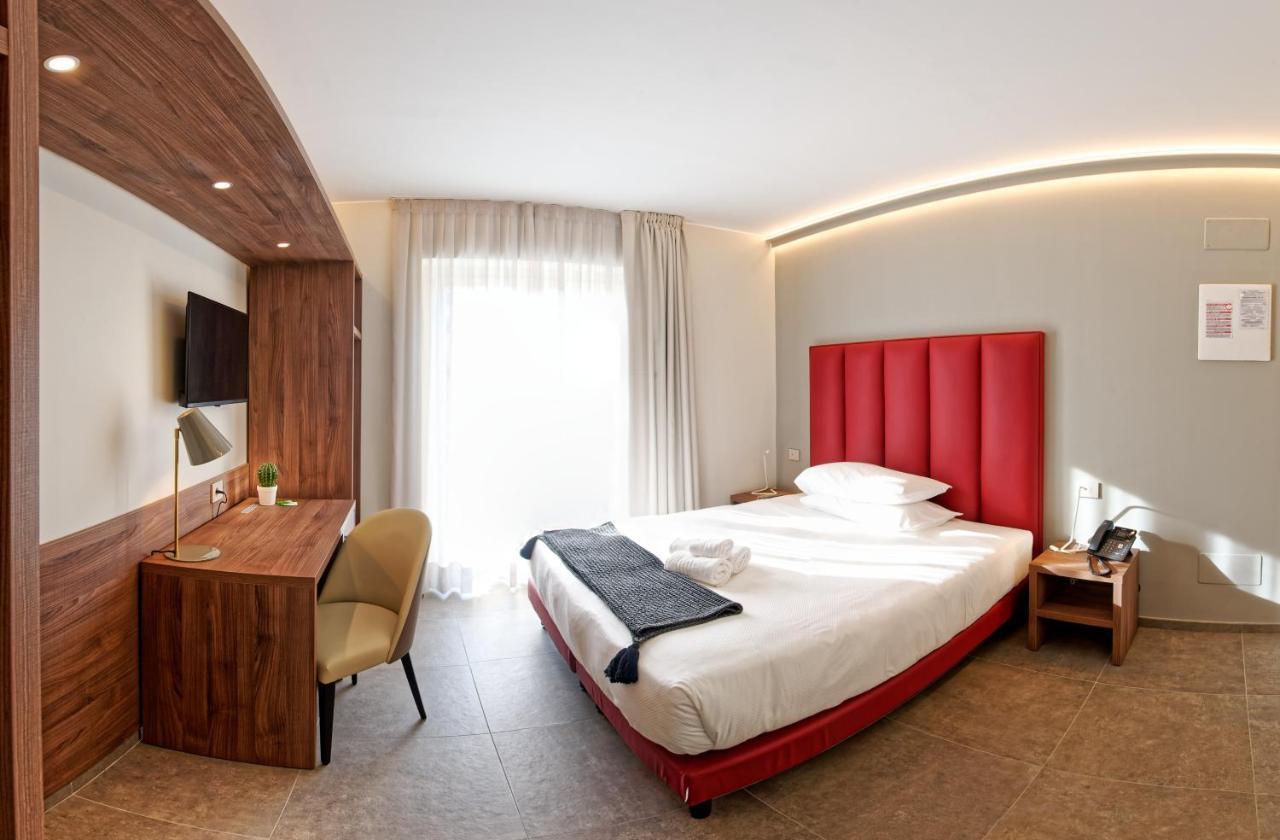 Albergo Giuan Arma Di Taggia Exterior foto