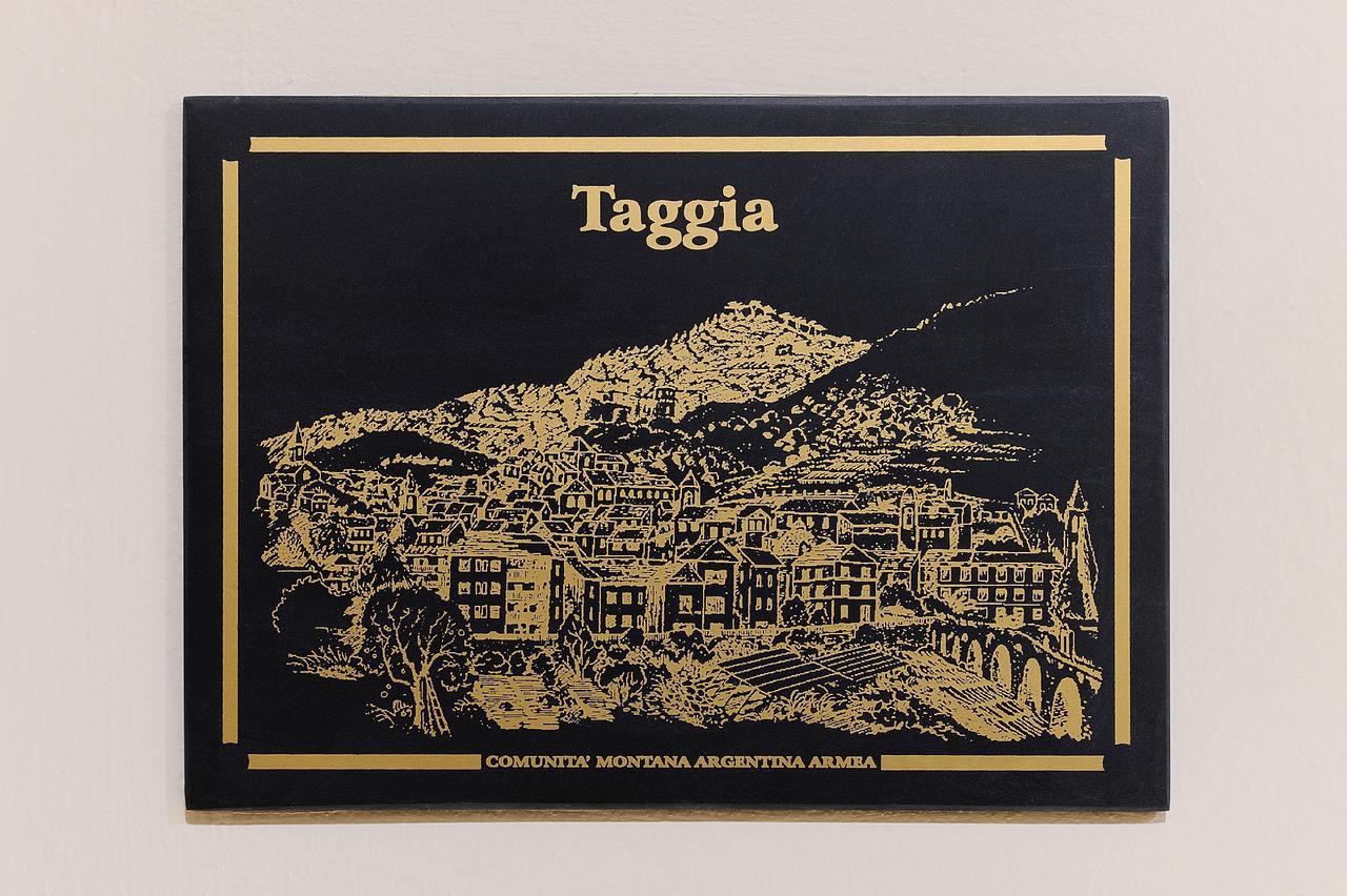Albergo Giuan Arma Di Taggia Exterior foto