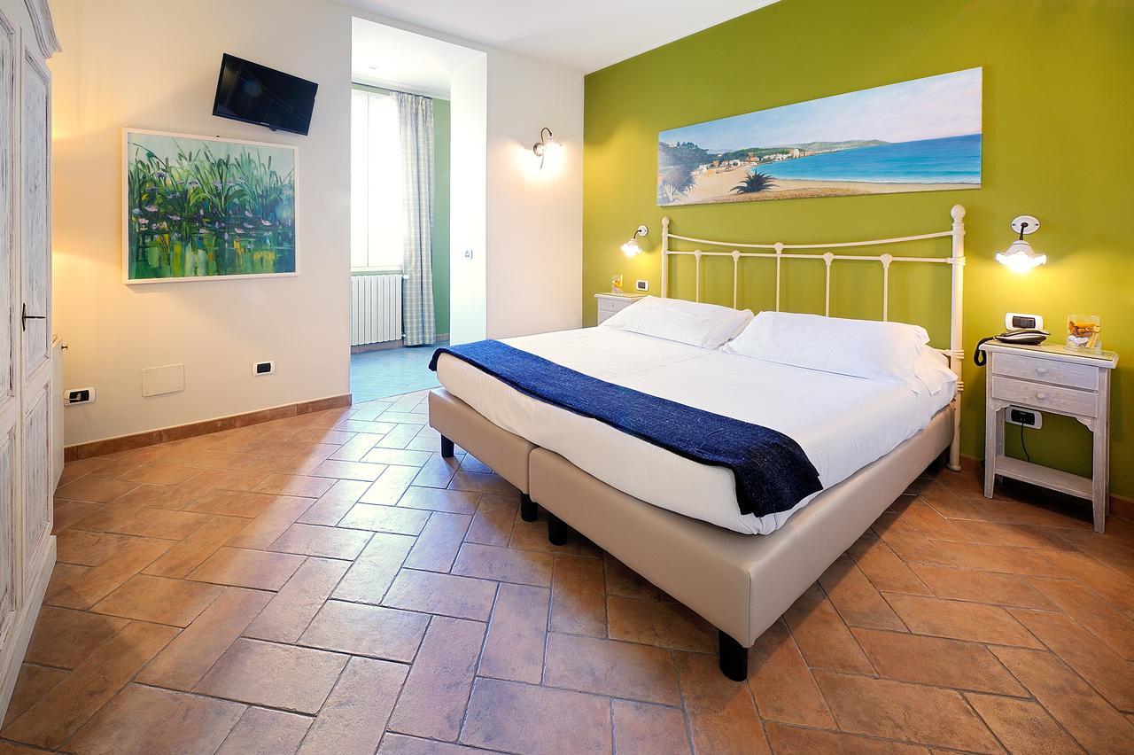 Albergo Giuan Arma Di Taggia Exterior foto