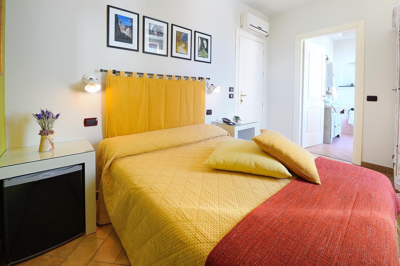 Albergo Giuan Arma Di Taggia Exterior foto