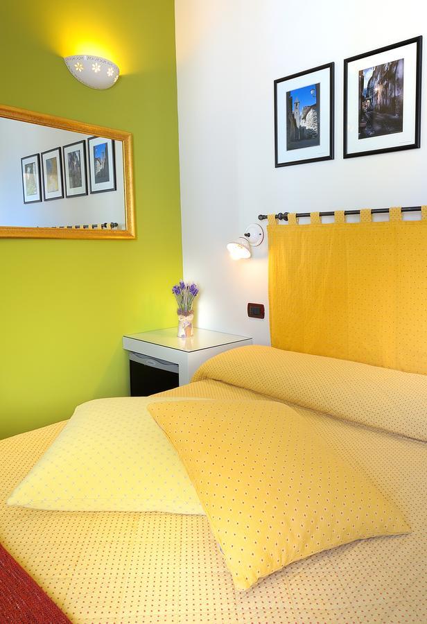 Albergo Giuan Arma Di Taggia Exterior foto